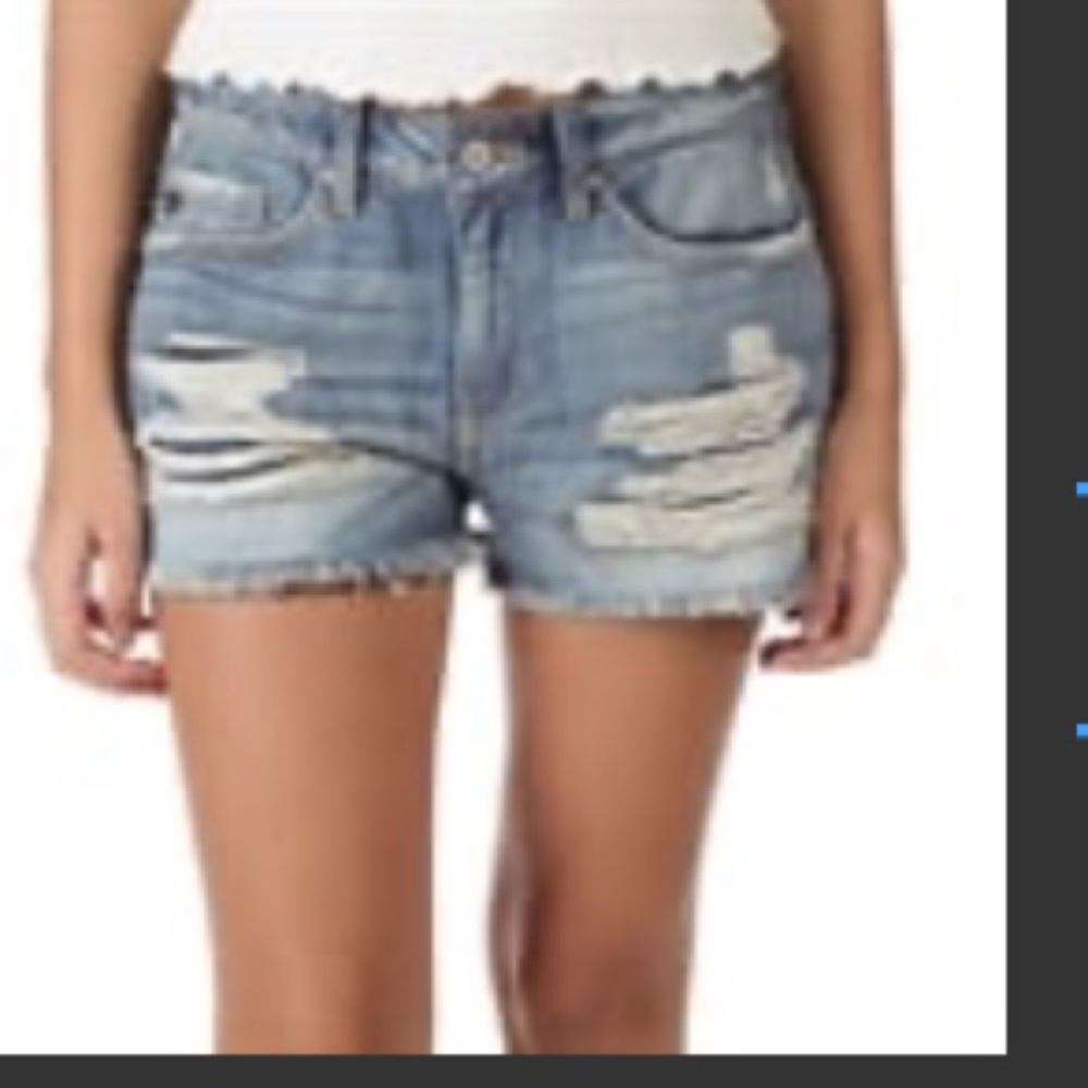Kancan destructed mid-rise boyfriend shorts
